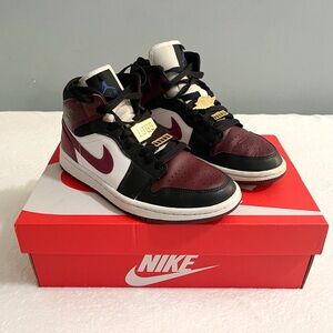 Jordan 1 Mid SE Black Dark Beatroot